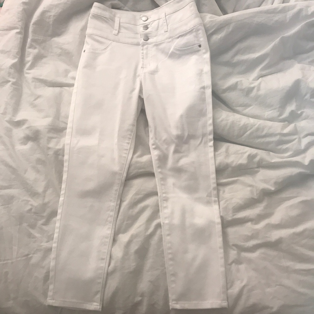White High Waisted Jeans